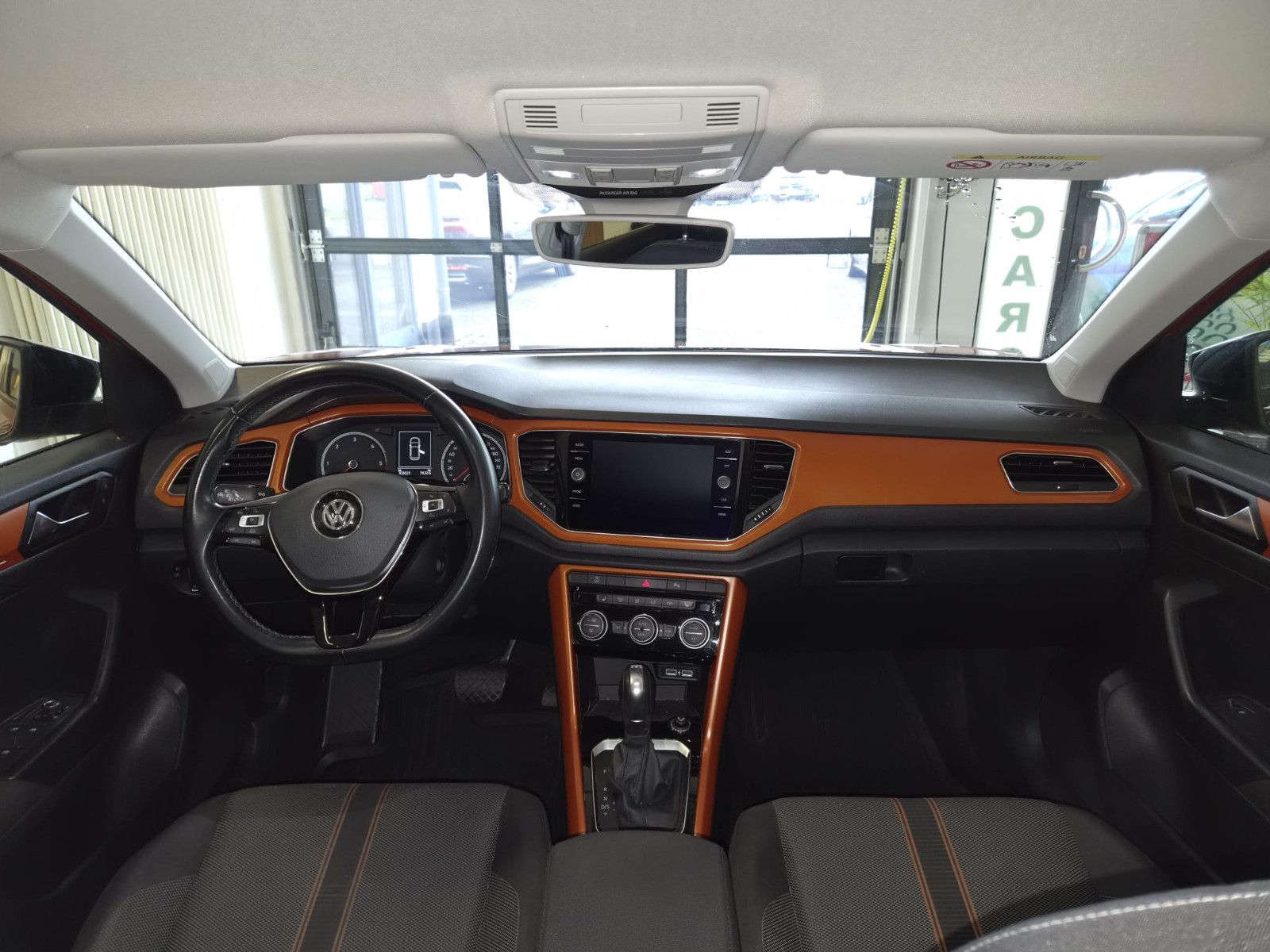 Fahrzeugabbildung Volkswagen T-Roc Style 4Motion / NAVI / GARANTIE