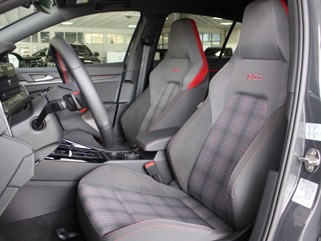Fahrzeugabbildung Volkswagen Golf 2.0 TSI GTI RFK/ACC/Navi/LED