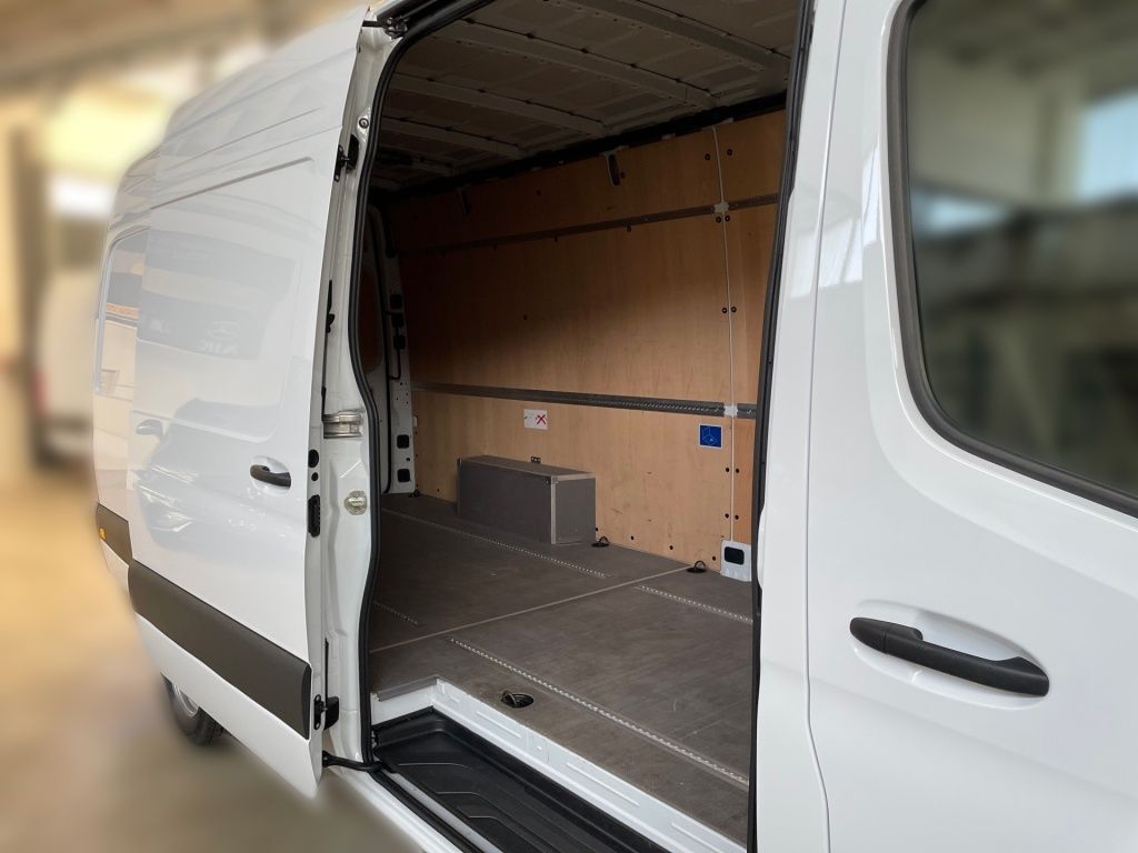 Fahrzeugabbildung Mercedes-Benz Sprinter 317 Kasten PRO L3H2 2,8t AHK Navi MOPF