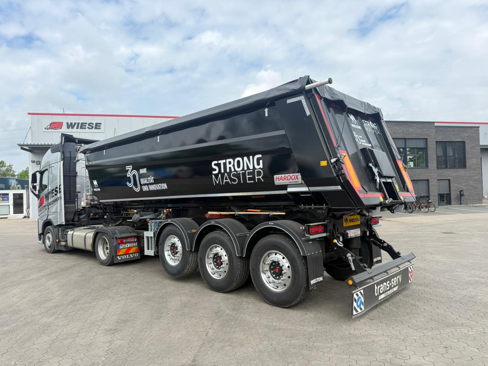Wielton 30m³ HARDOX halbrund STRONGMASTER