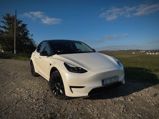 Tesla Model Y Long Range Dual Motor AWD Acc Boost