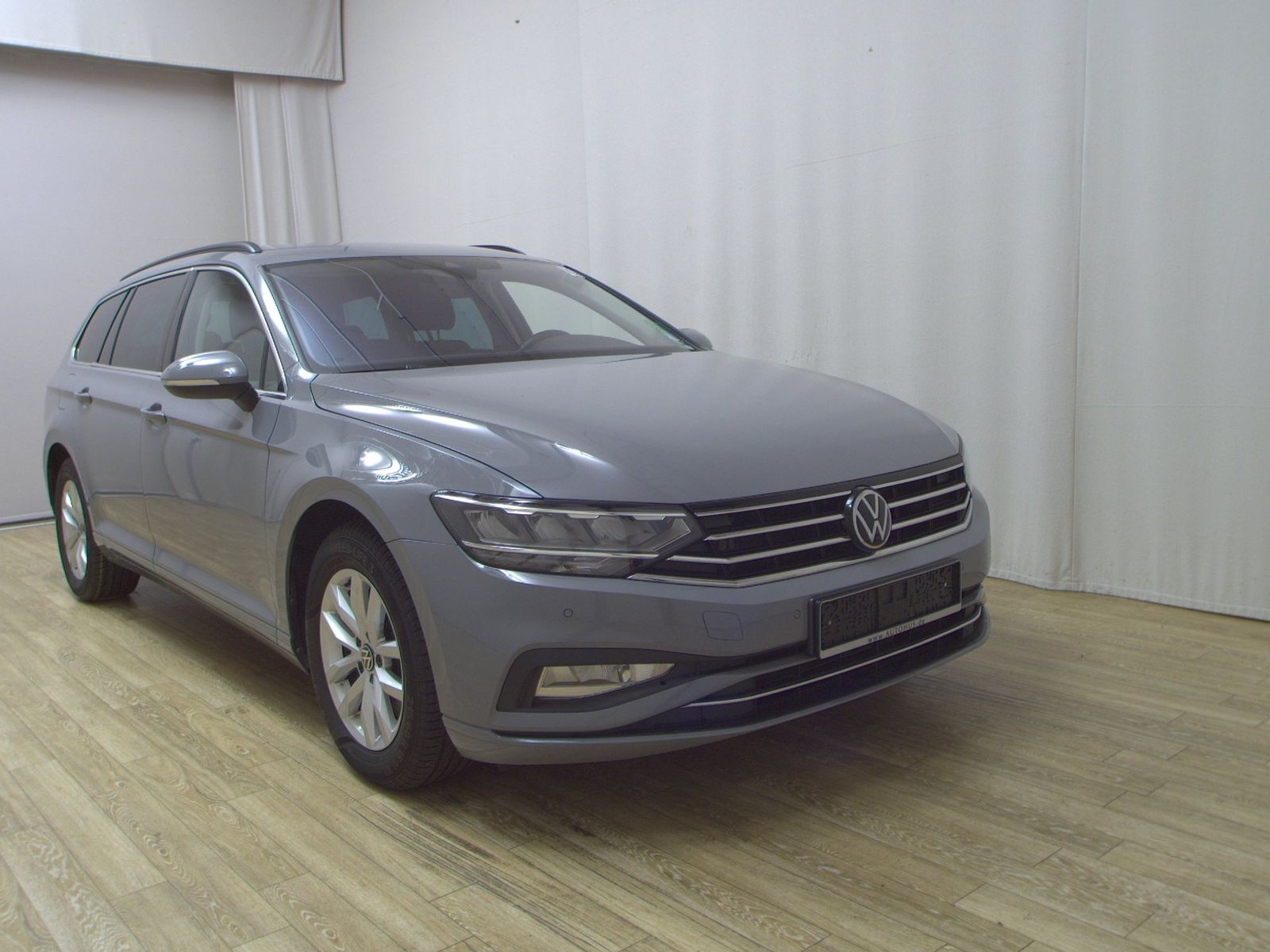 Volkswagen Passat Variant 2.0 TDI Business Navi LED AID RfK imagem 3