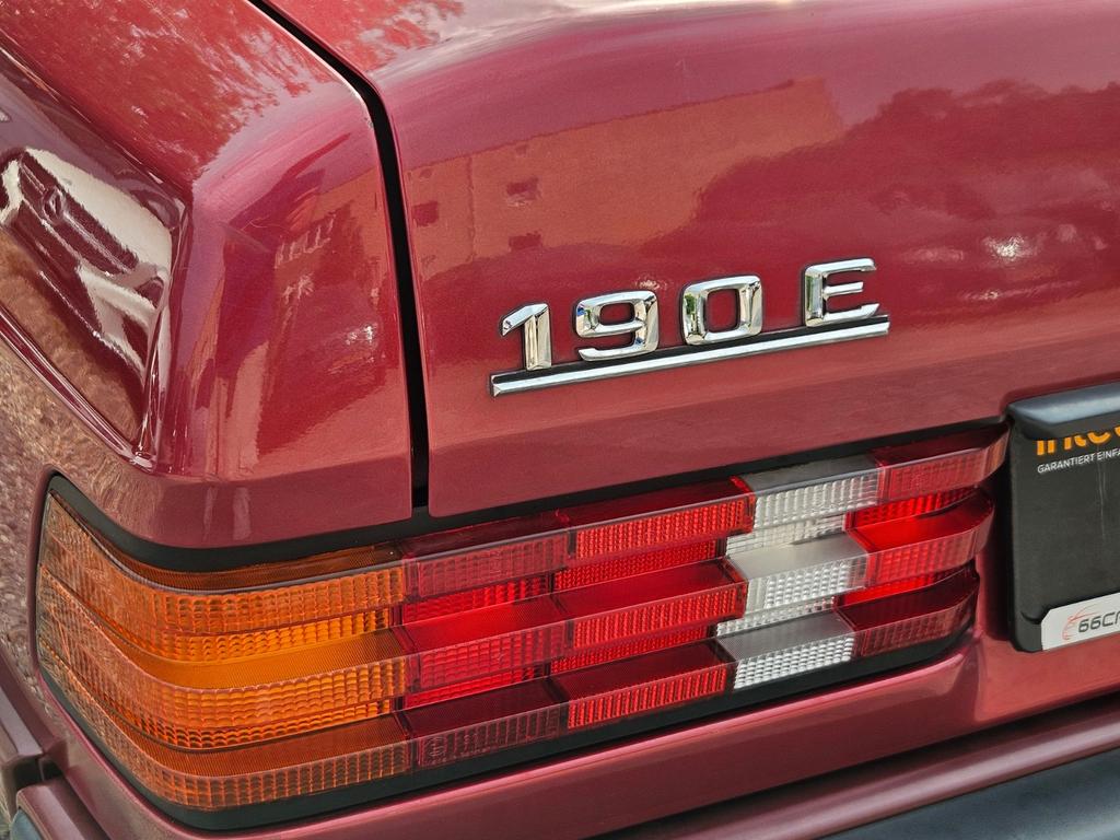 Mercedes-Benz 190