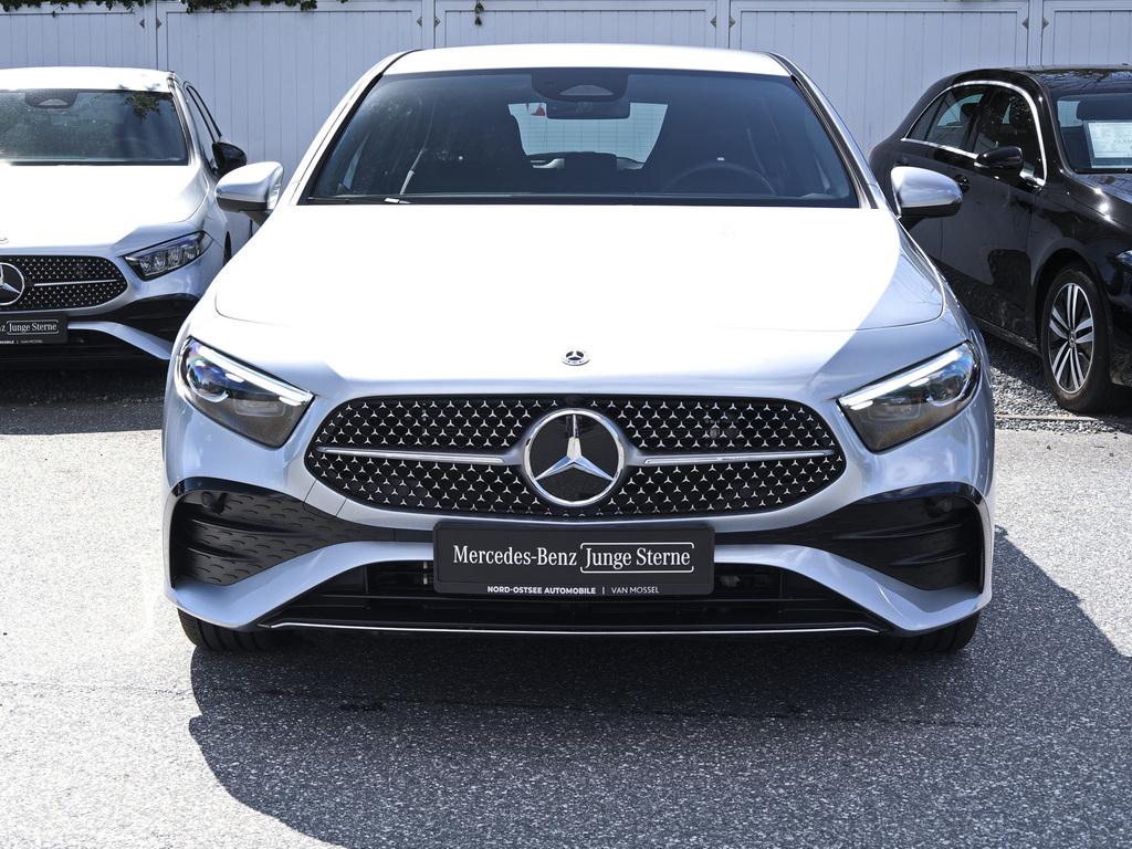 Mercedes-Benz A 250 e AMG MULTIBEAM WINTER TOTWINKEL AMBIENTE
