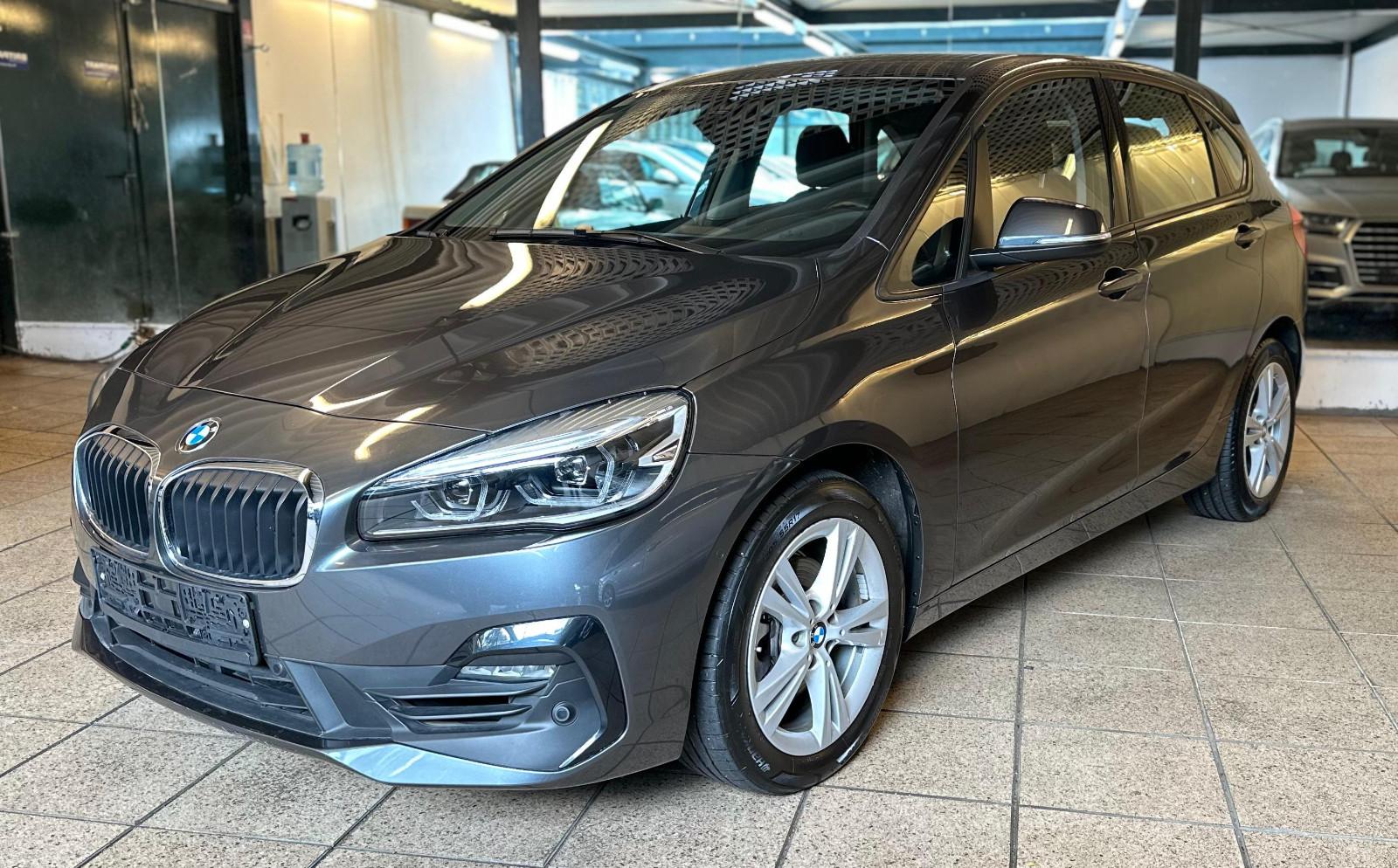 BMW Tourer 218 i Advantage  LED Klima Navi Automatik