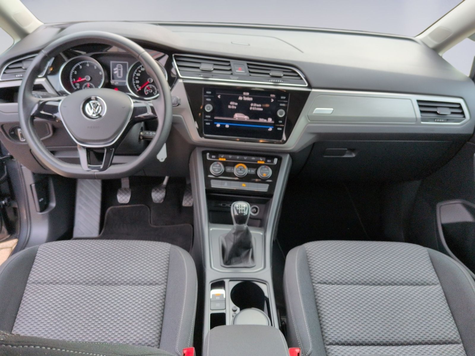 Touran 1.5 TSI Comfortline 7SITZE+AHK+LED