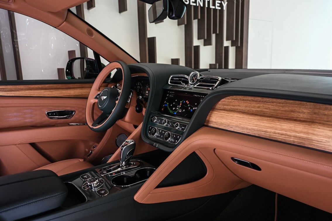 Bentley Bentayga 4.0 V8 Atelier Edition 4WD Autom. imagem 2