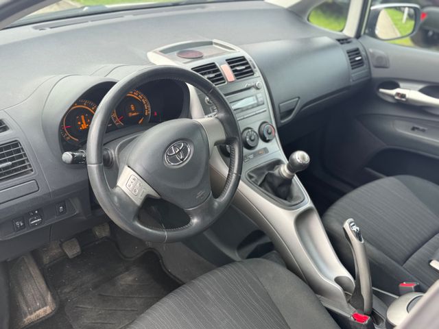 Toyota Auris Luna