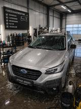 Subaru OUTBACK EDITION EXCLUSIVE CROSS=1.HD=EXTRAS=TOP - silberne Subaru Outback