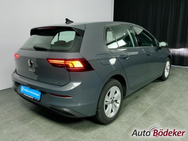 Volkswagen Golf 1.5 eTSI DSG Life Garantie 8.4.30  100.000