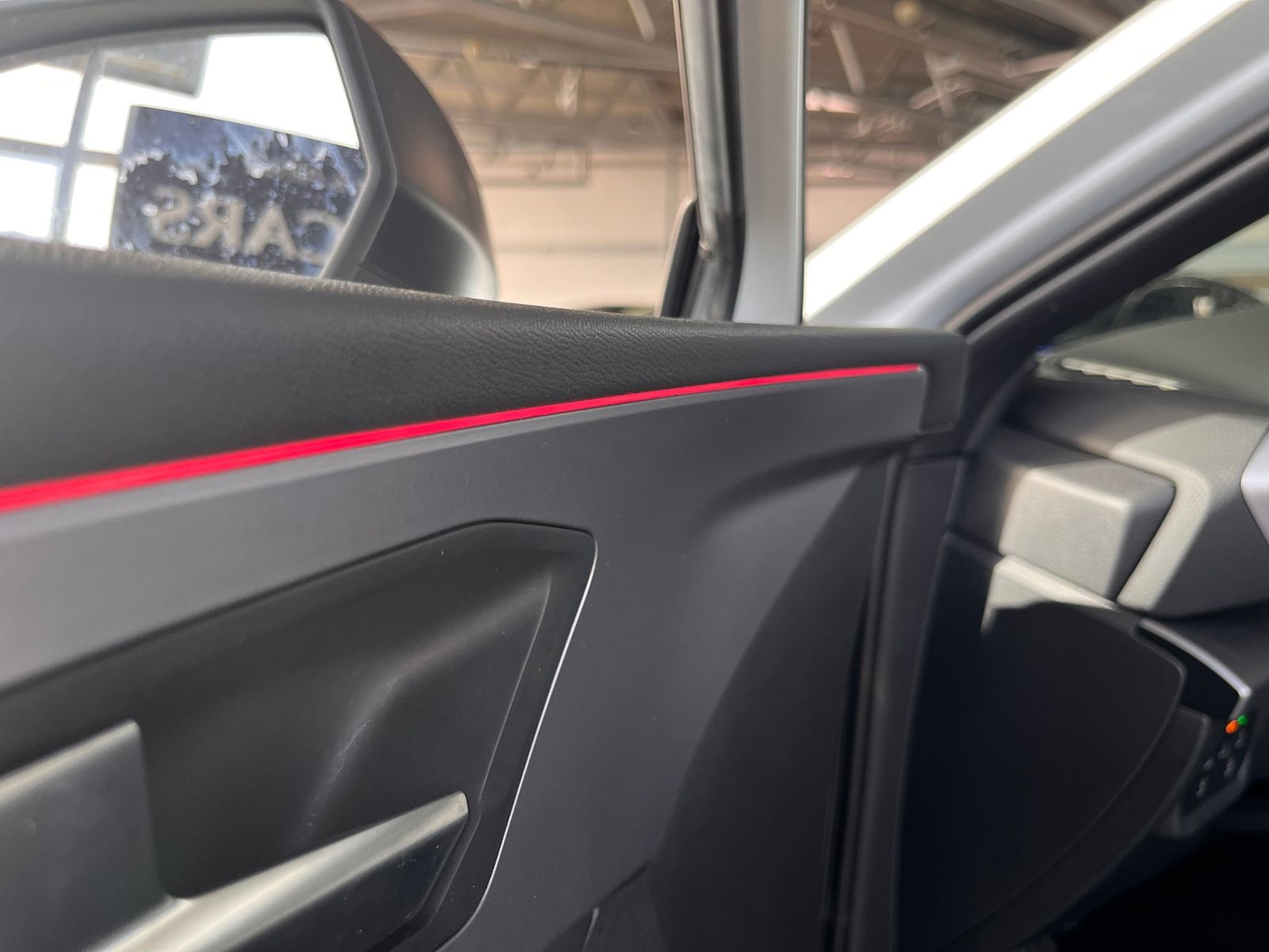 Fahrzeugabbildung SEAT Leon Sportstourer FR e-Hybrid LED NAVI ALU