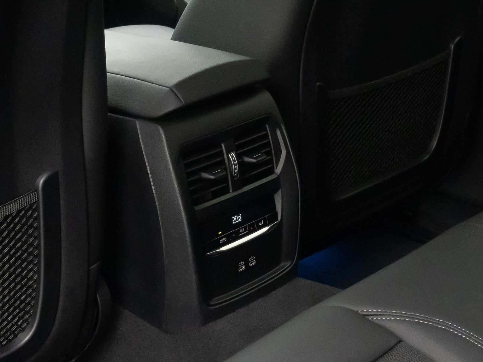 Fahrzeugabbildung BMW i4 eD40 Gran Coupé Kamera HUD DAB H/K Komfort