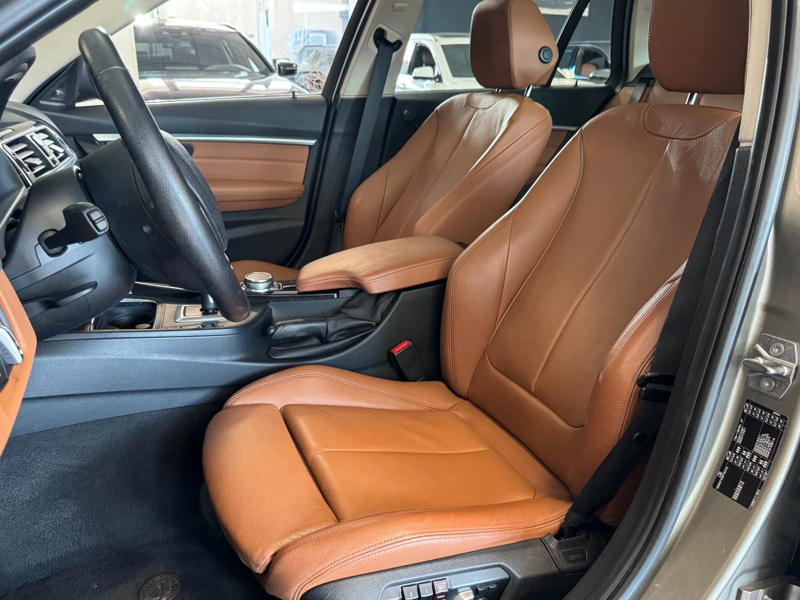 BMW 330d Touring Luxury Line/Pano/Harman/Led/360