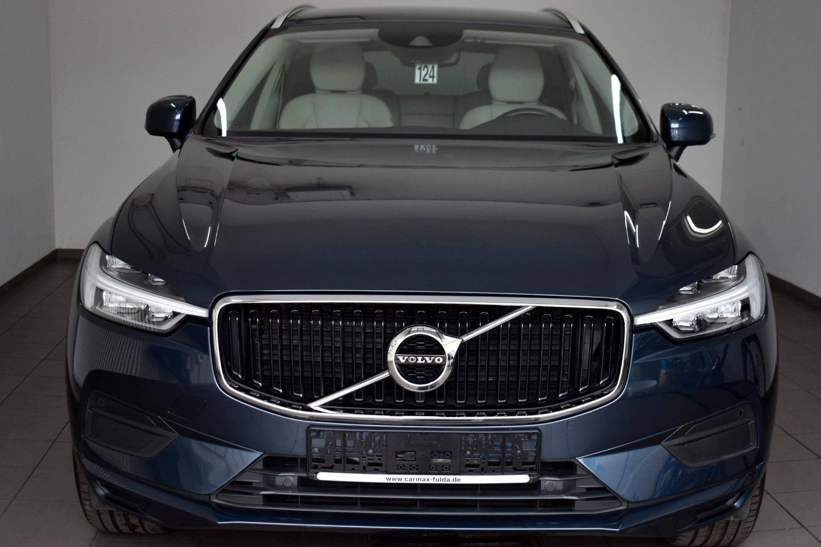 Fahrzeugabbildung Volvo XC60 Momentum Pro Leder,Navi,LED,SH,PDC,Kamera