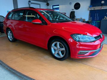 Volkswagen Golf - 6