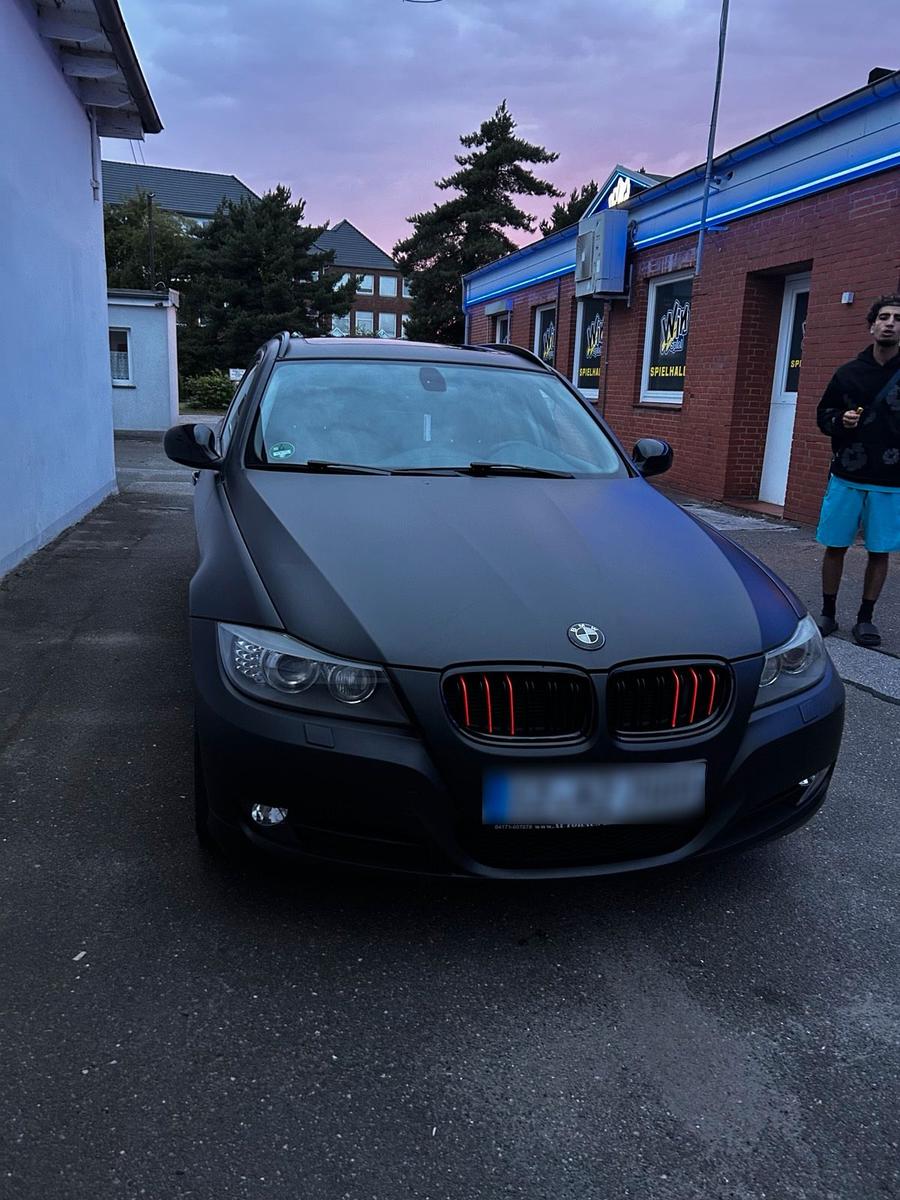 BMW 320 2011 — engine 170 HP (125kW)