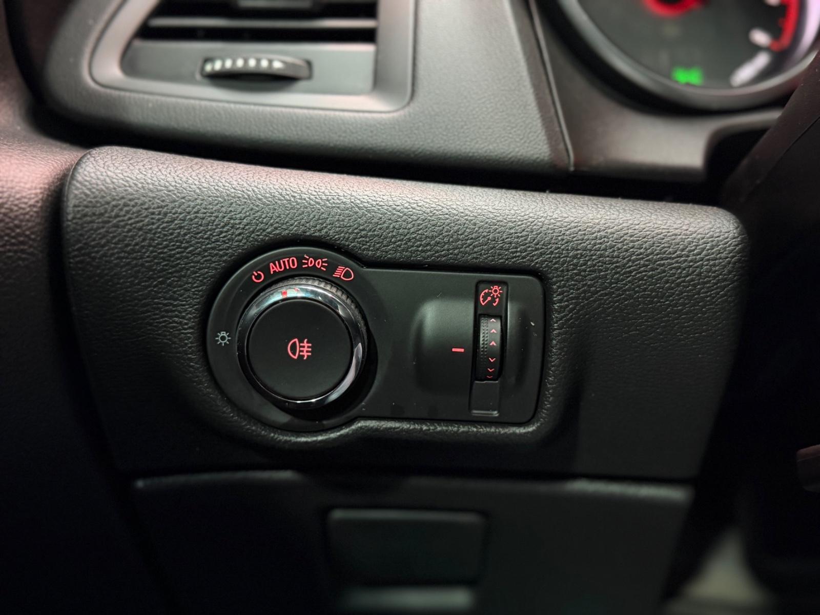 OPEL ASTRA J GTC OPC 2.0 280ch BVM Pack sport Sièges chauffants cuir Historique présent- 2EME MAIN