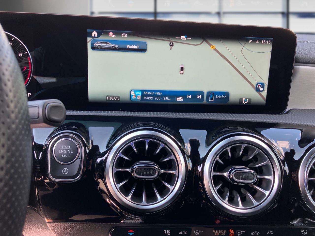 Fahrzeugabbildung Mercedes-Benz CLA 200 SB AMG+NIGHT+KEYLESS+AMBIENT+LENKRADHEIZ