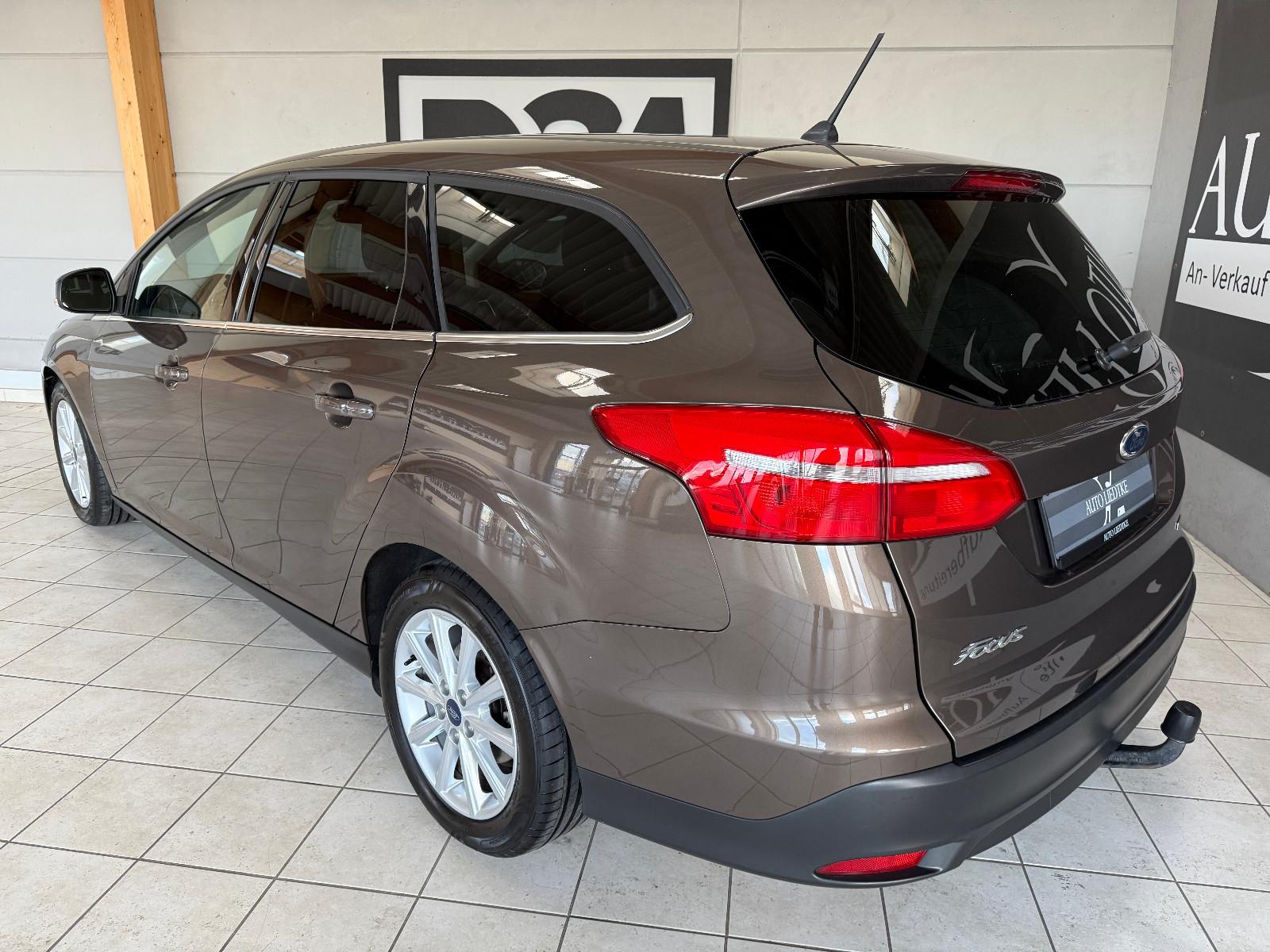 Ford Focus Turnier 1.5 Titanium/Navi/Sitzhz./AHK/TÜV