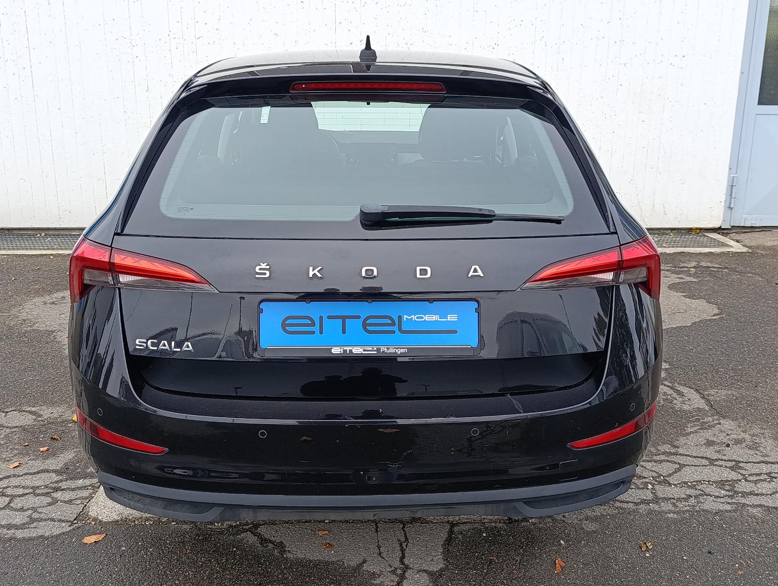 Skoda Scala Active Car Play Tempomat SHZ PDC AHK