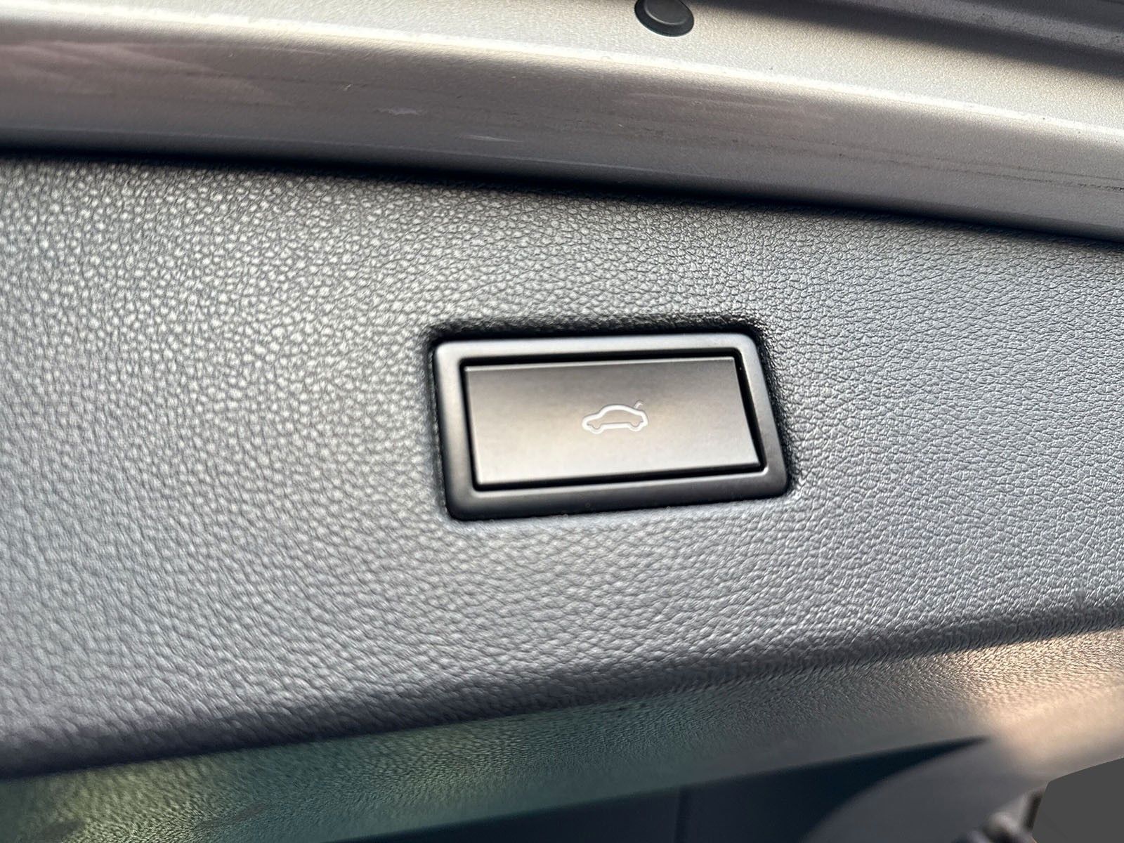Fahrzeugabbildung Volkswagen Tiguan Comfortline *ACC*AHK*Carplay*Navi*DAB+