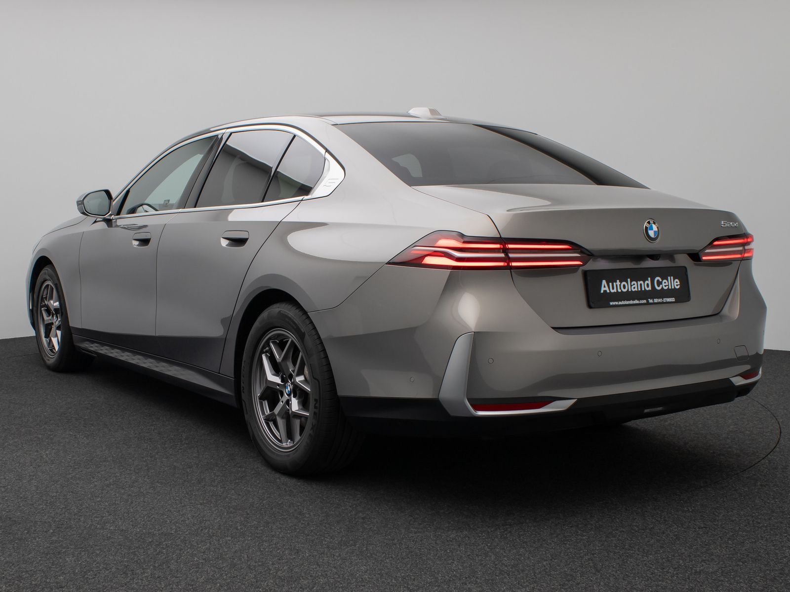 Fahrzeugabbildung BMW 520d Kamera DAB Leder Ad.LED Alarm Sport 18Zoll