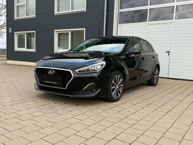 Hyundai i30 AUTOMATIK/CARPLAY/SITZHEIZUNG/GARANTIE