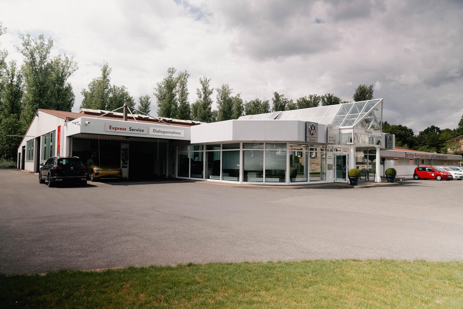 showroom-image-bottom