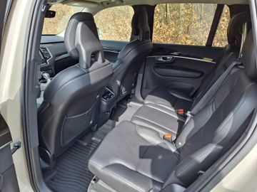 Volvo XC90 - 11