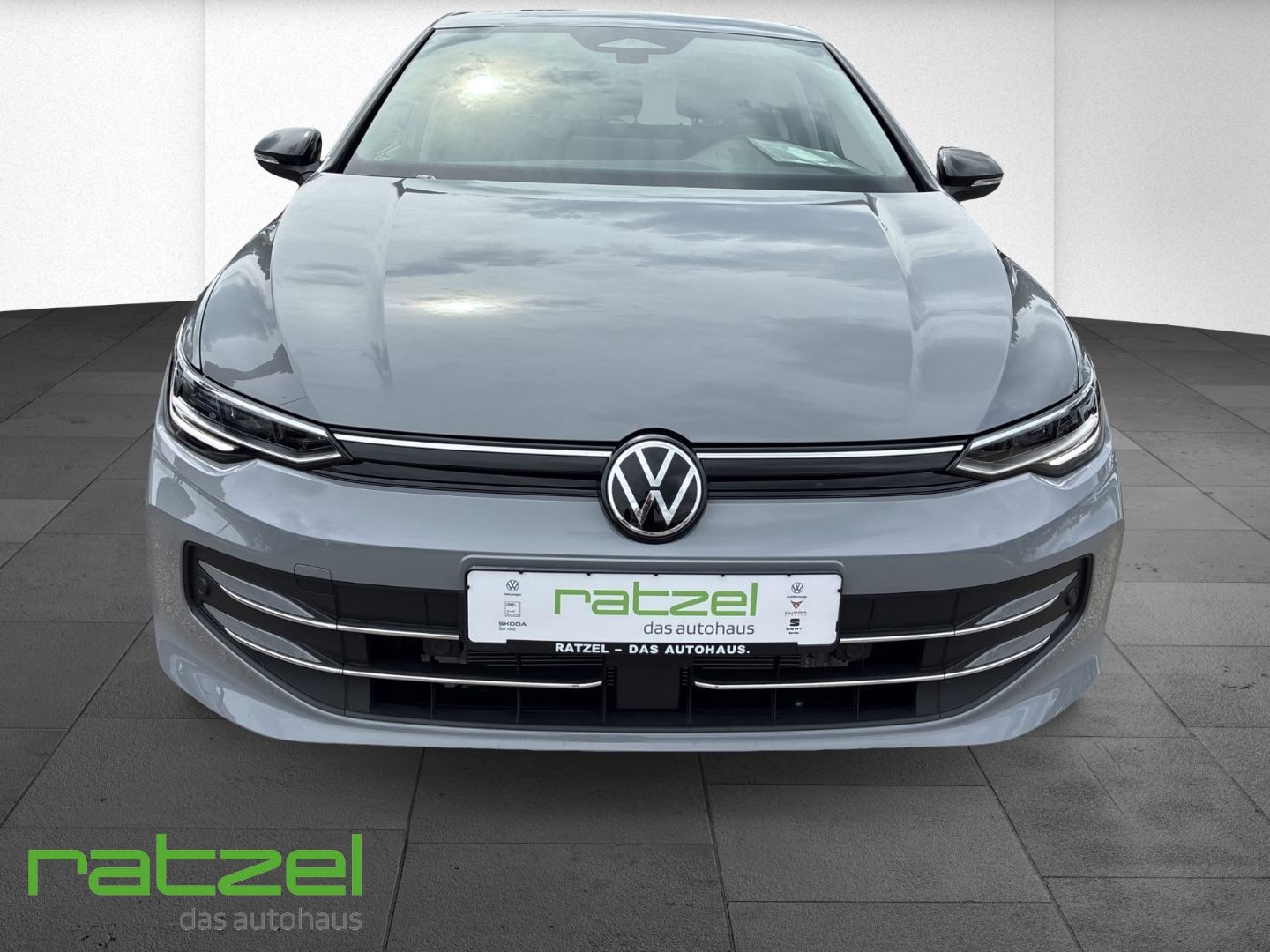 Fahrzeugabbildung Volkswagen Golf Energy Life 1,5 l eTSI DSG AHK Navi Kamera