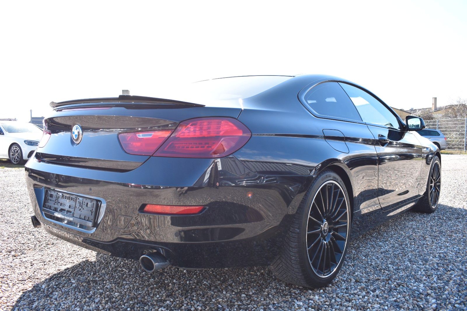 Fahrzeugabbildung BMW 640 i Coupe Schwarz Schwarz