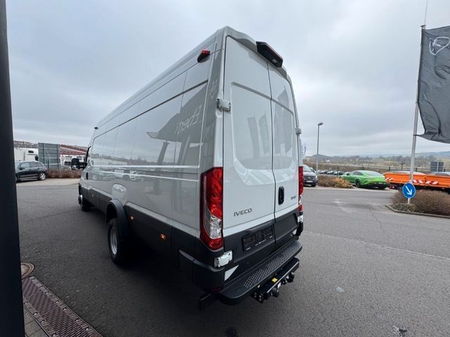 Fahrzeugabbildung Iveco Daily 70C21