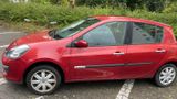 Renault Clio by RIP CURL 1.2 16V Eco2 55kW by RIP CURL - Renault Clio aus 2007: 1.2