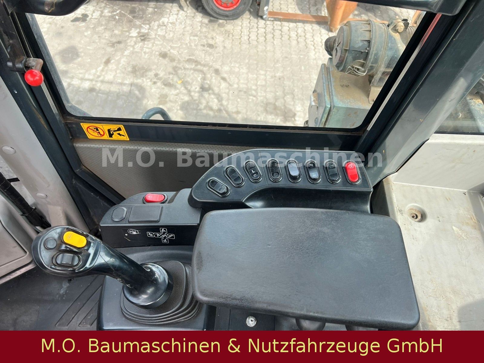 Fahrzeugabbildung Komatsu WA 470-8 / ZSA / Waage / AC/
