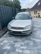 Ford Mondeo - Ford Mondeo aus 2003 mit Diesel-Antrieb