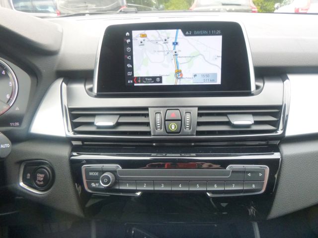 Fahrzeugabbildung BMW 220d Gran Tourer >AUT/NAV/LED/SHZ<