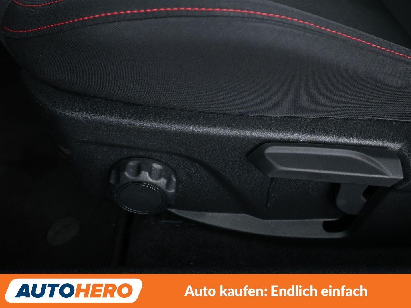 Ford Focus 1.0 EcoBoost ST-Line*NAVI*LED*TEMPO*CAM*