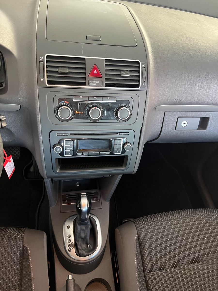 Fahrzeugabbildung Volkswagen Touran 2.0 TDI DSG