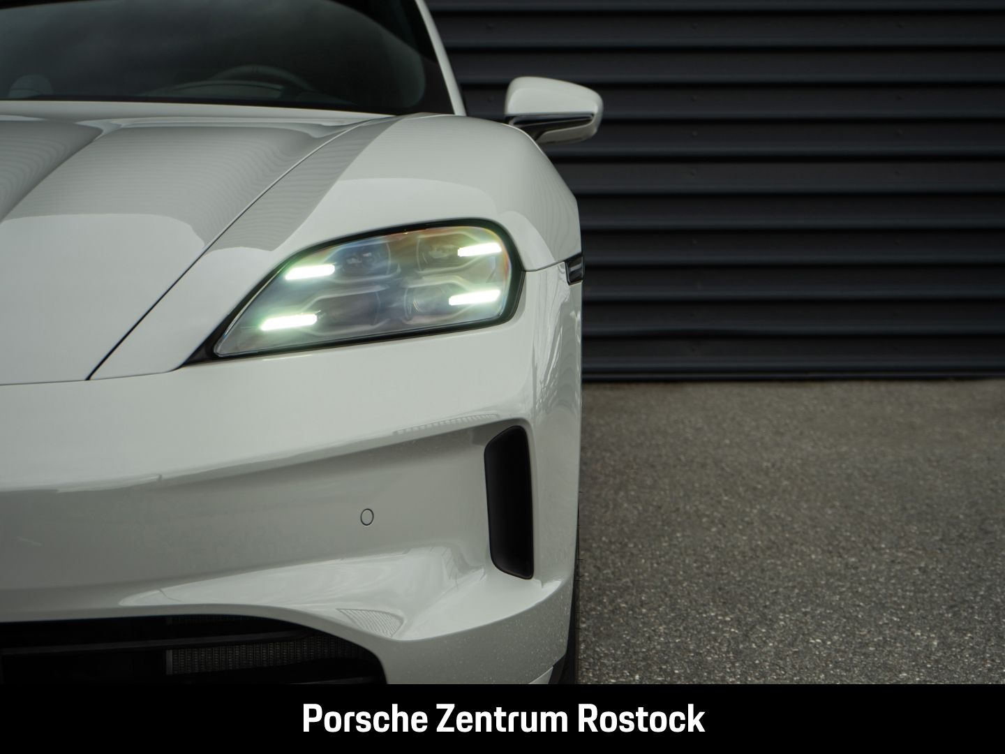 Porsche Taycan 4S Sport Turismo Black Edition InnoDrive imagem 3