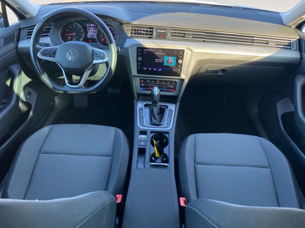 Fahrzeugabbildung Volkswagen Passat Variant 1.5 TSI DSG Navi,LED,SH,ACC,PDC