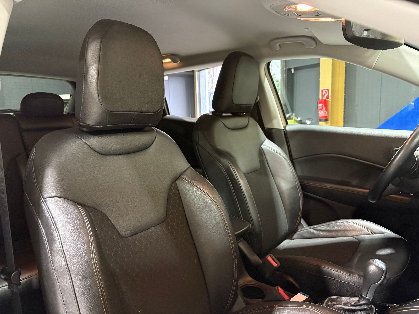 Fahrzeugabbildung Jeep Compass Limited FWD/NAVI/KAMERA/SOUND/DAB/SHZ