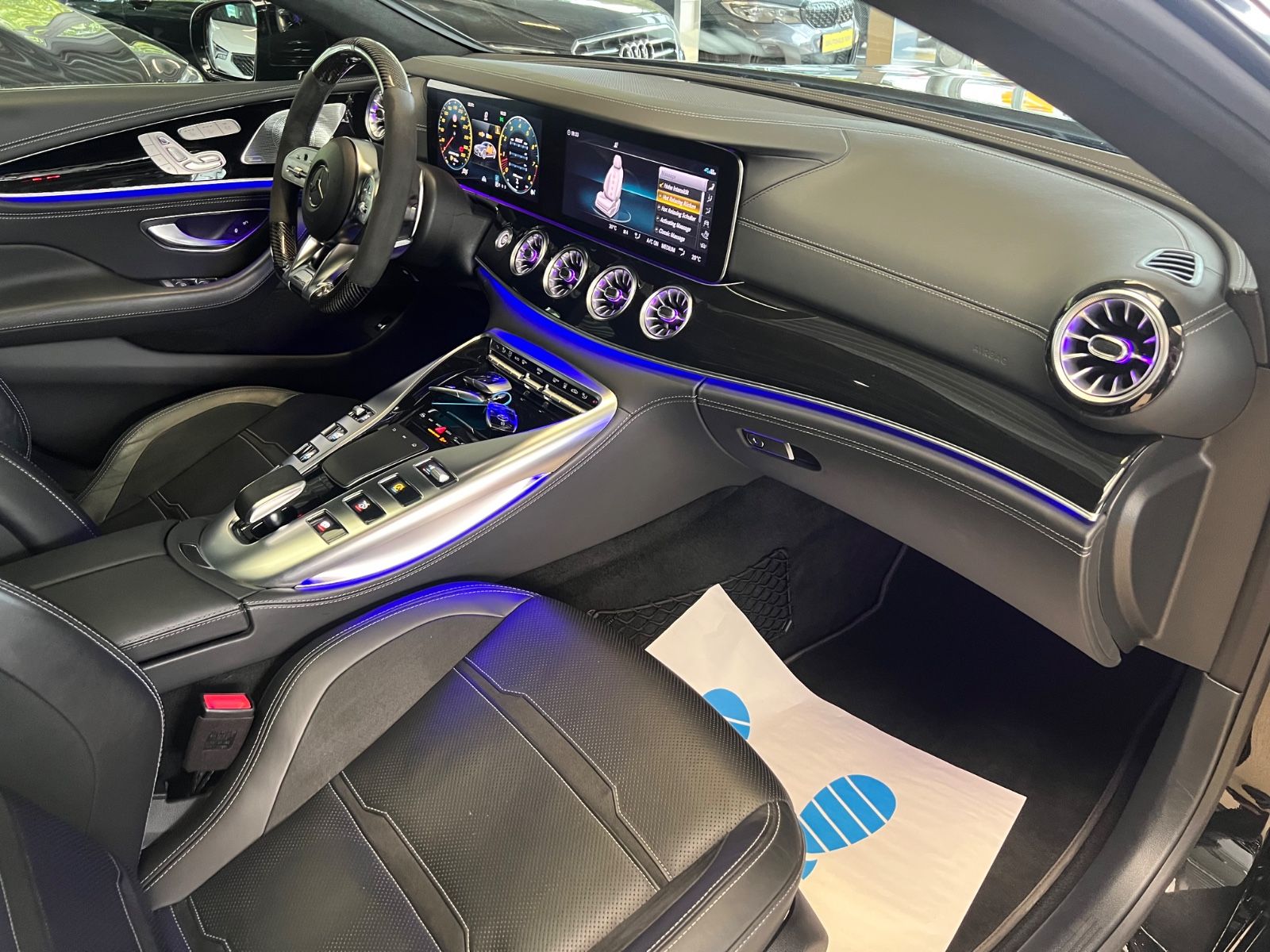 Fahrzeugabbildung Mercedes-Benz AMG GT 4-trg. 63 S 4Matic+ *SCHIEBEDACH*SITZBEL*