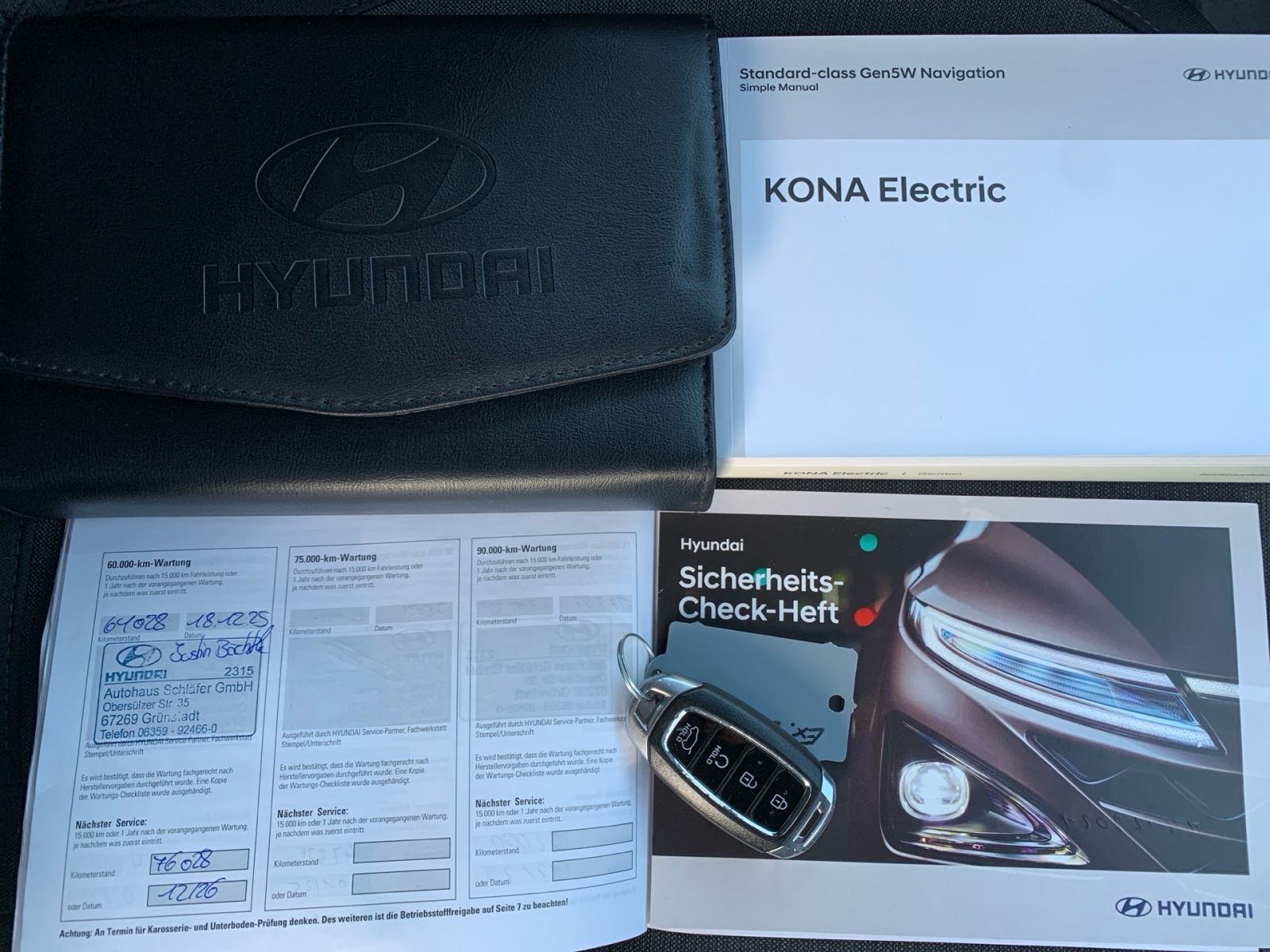 Fahrzeugabbildung Hyundai KONA Edition 30+ Elektro Navi Allwetter