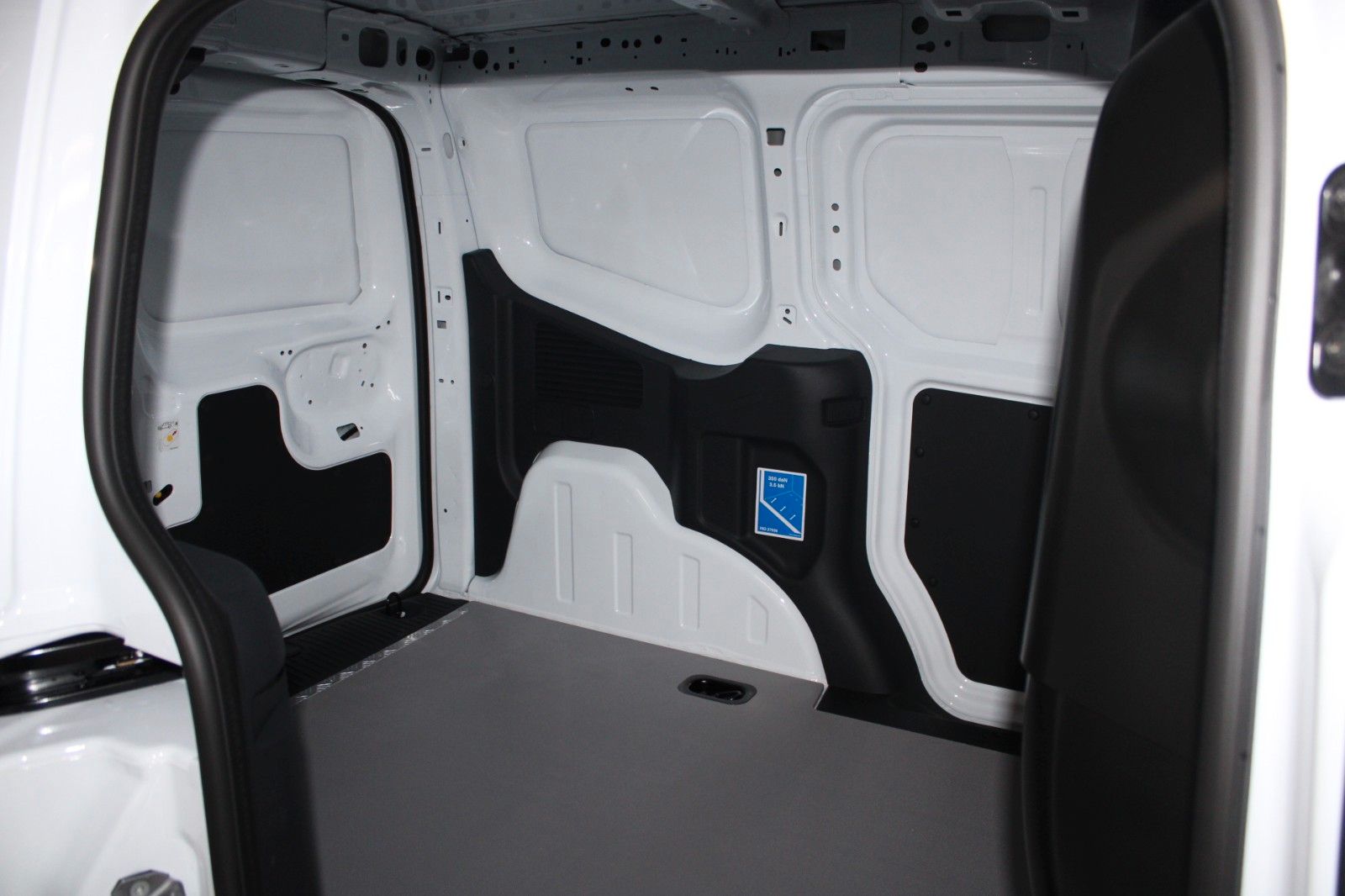 Fahrzeugabbildung Ford Transit Courier TREND Kasten KLIMA WinterPaket3