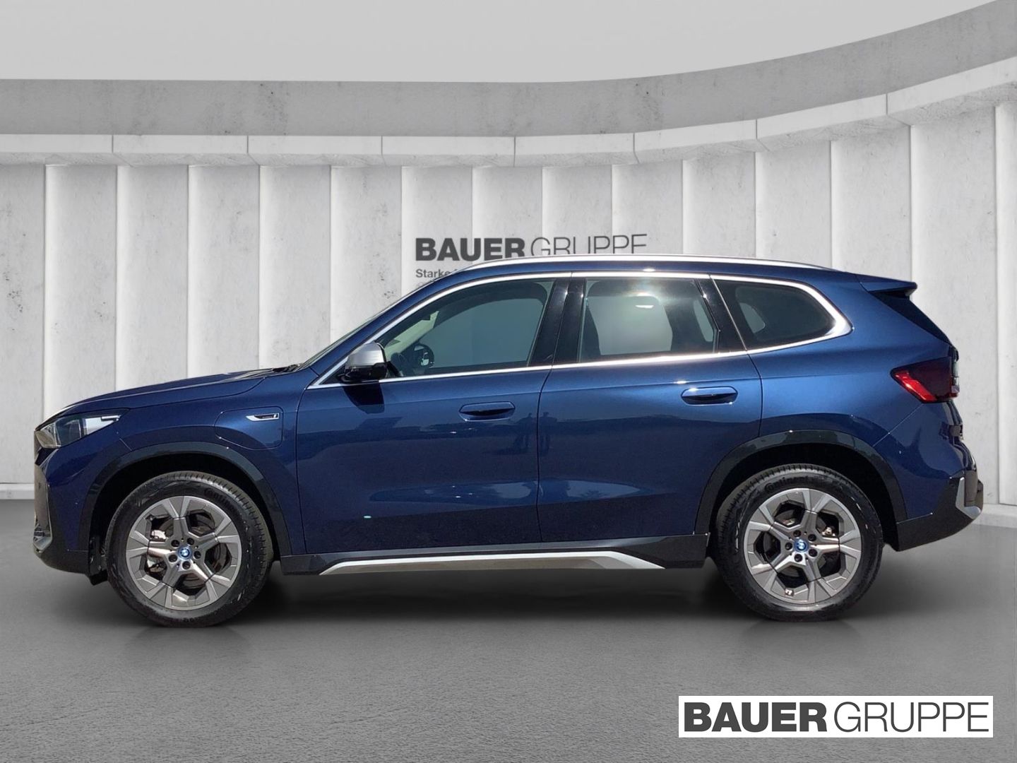 BMW X1 xDrive 25 e xLine Panorama HUD Leder Digitale imagem 3