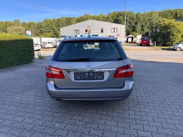 Mercedes E 250 - 6