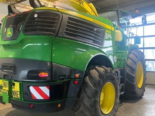 John Deere 9900 i