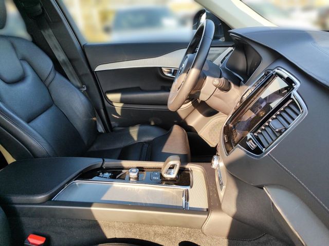 VOLVO XC 90 (Bild 24 von Array)