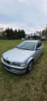 BMW e46 320i - BMW 320 aus 2000: 320i E46