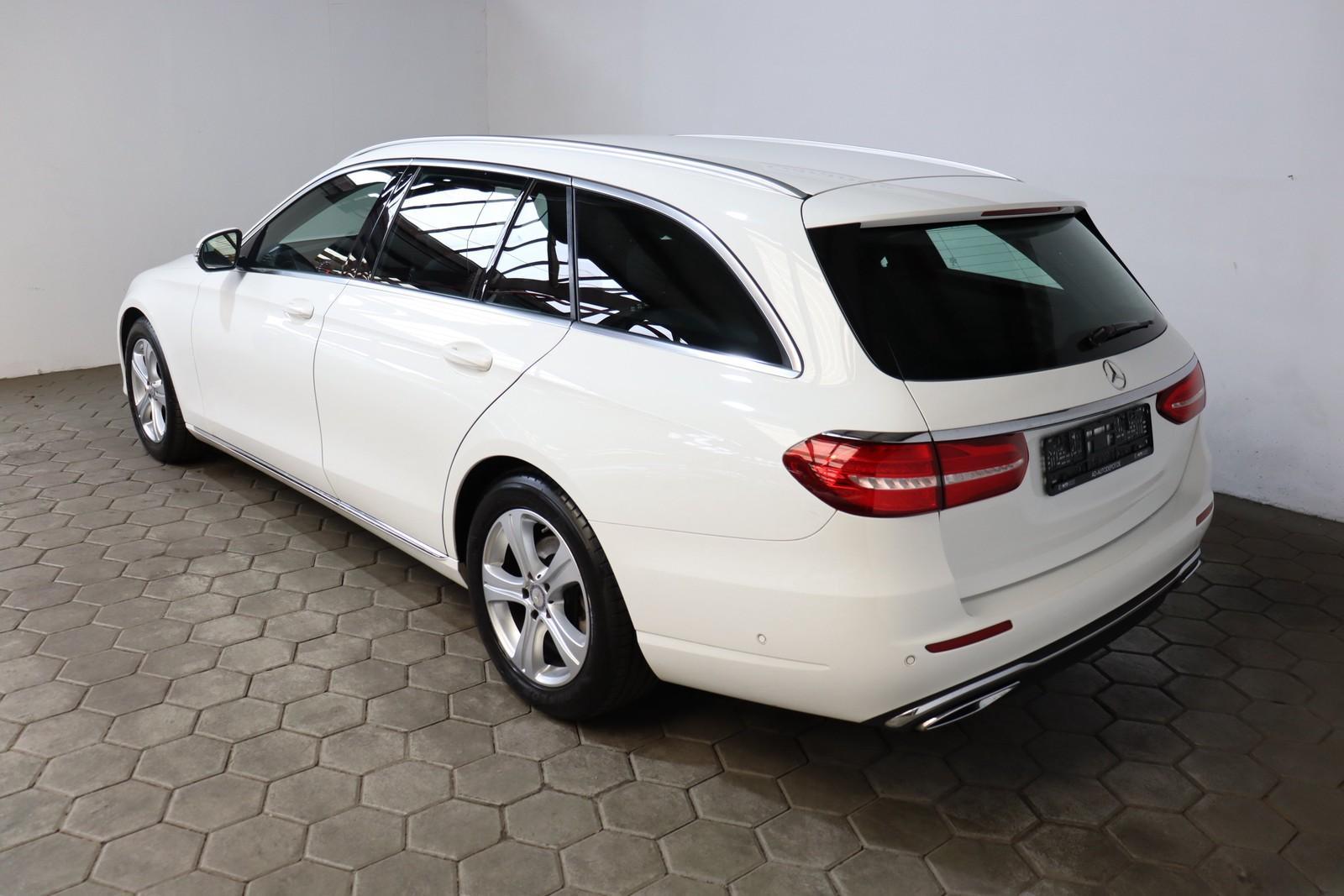 Mercedes-Benz E 220 d Avantgarde COMAND*MULTIBEAM*AHK
